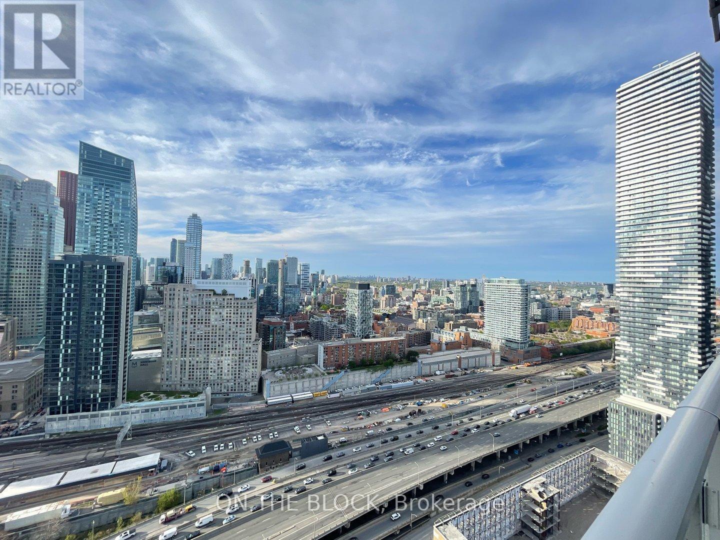 3405 - 28 Freeland Street, Toronto, Ontario  M5E 0E3 - Photo 2 - C12655344