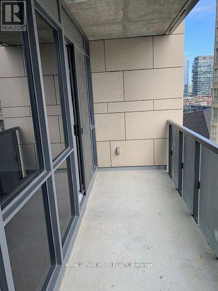 1107 - 1 The Esplanade, Toronto, Ontario M5E 0A8 - Photo 10 - C12655370