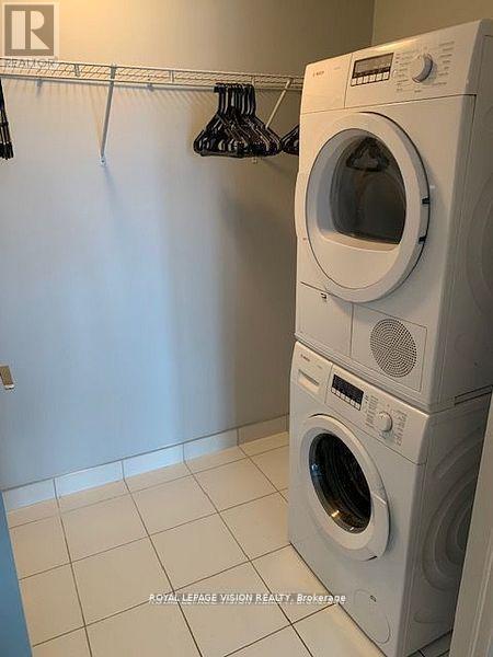 1107 - 1 The Esplanade, Toronto, Ontario M5E 0A8 - Photo 9 - C12655370