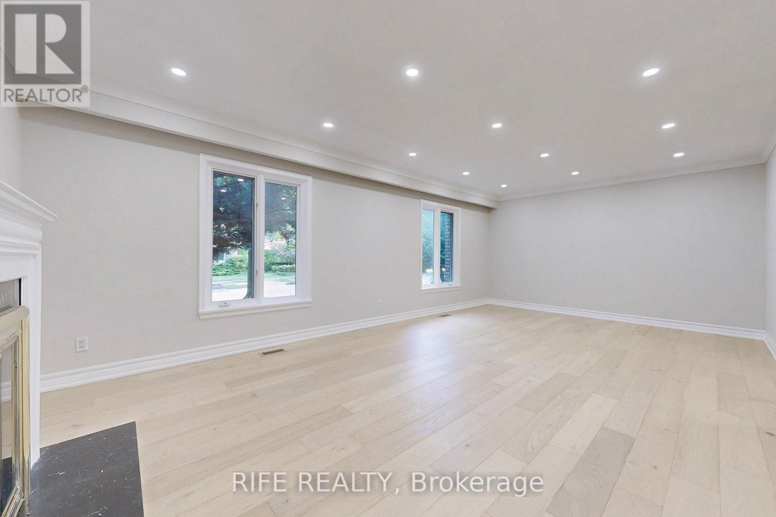 8 Elliotwood Court, Toronto, Ontario  M2L 2P9 - Photo 10 - C12655384