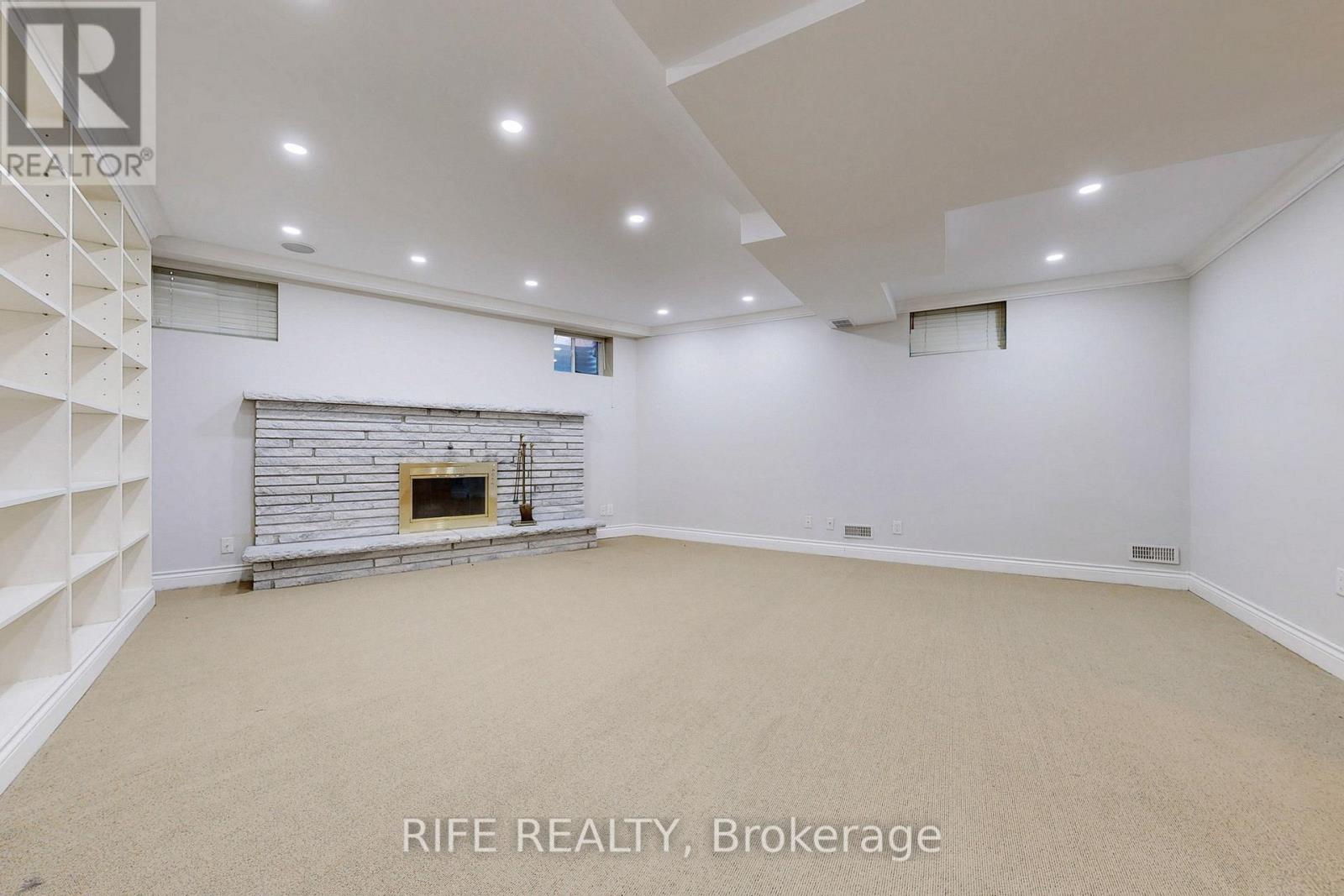 8 Elliotwood Court, Toronto, Ontario  M2L 2P9 - Photo 39 - C12655384