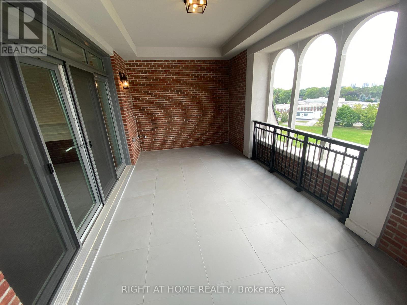 Ph02 - 208 Main St Unionville Street, Markham, Ontario  L3R 6J8 - Photo 14 - N12655356