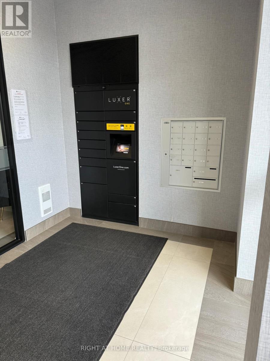 Ph02 - 208 Main St Unionville Street, Markham, Ontario  L3R 6J8 - Photo 2 - N12655356