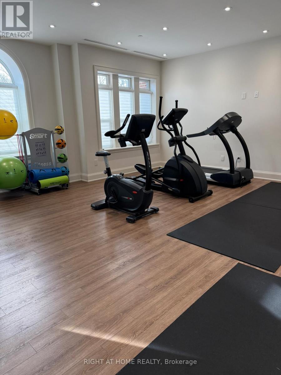 Ph02 - 208 Main St Unionville Street, Markham, Ontario  L3R 6J8 - Photo 31 - N12655356