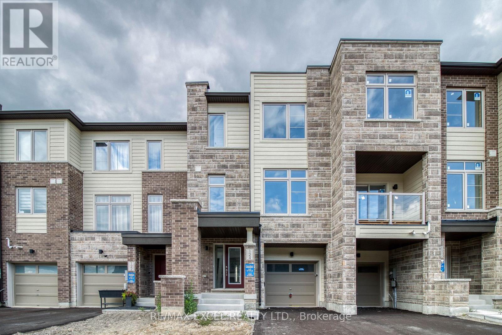 124 SOLSTICE CIRCLE, Newmarket, Ontario