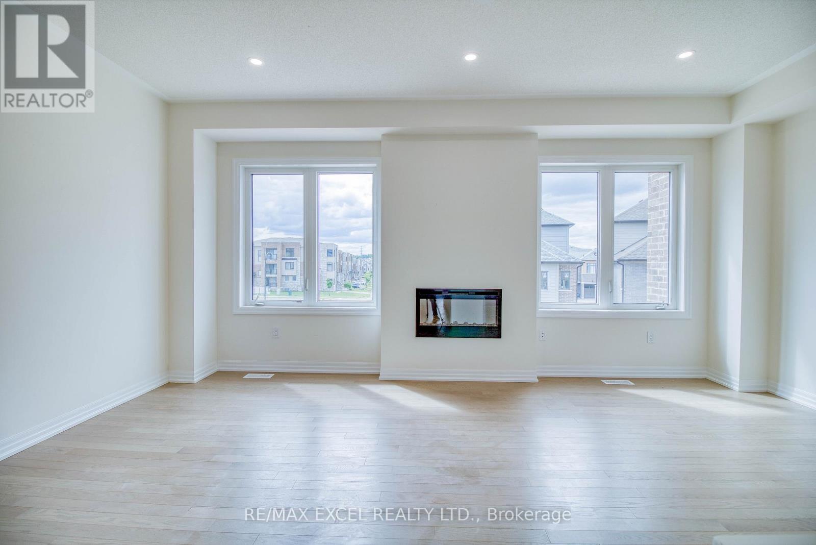 124 Solstice Circle, Newmarket, Ontario  L3X 0L7 - Photo 12 - N12655390