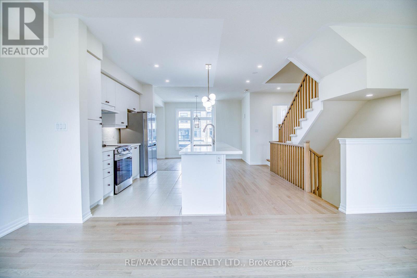 124 Solstice Circle, Newmarket, Ontario  L3X 0L7 - Photo 13 - N12655390