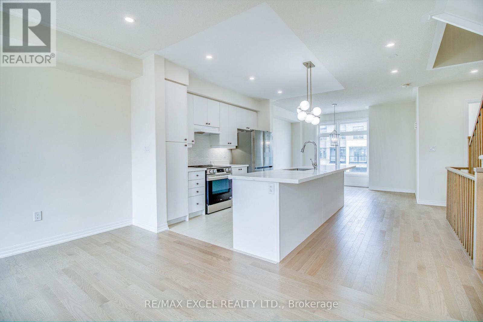 124 Solstice Circle, Newmarket, Ontario  L3X 0L7 - Photo 14 - N12655390