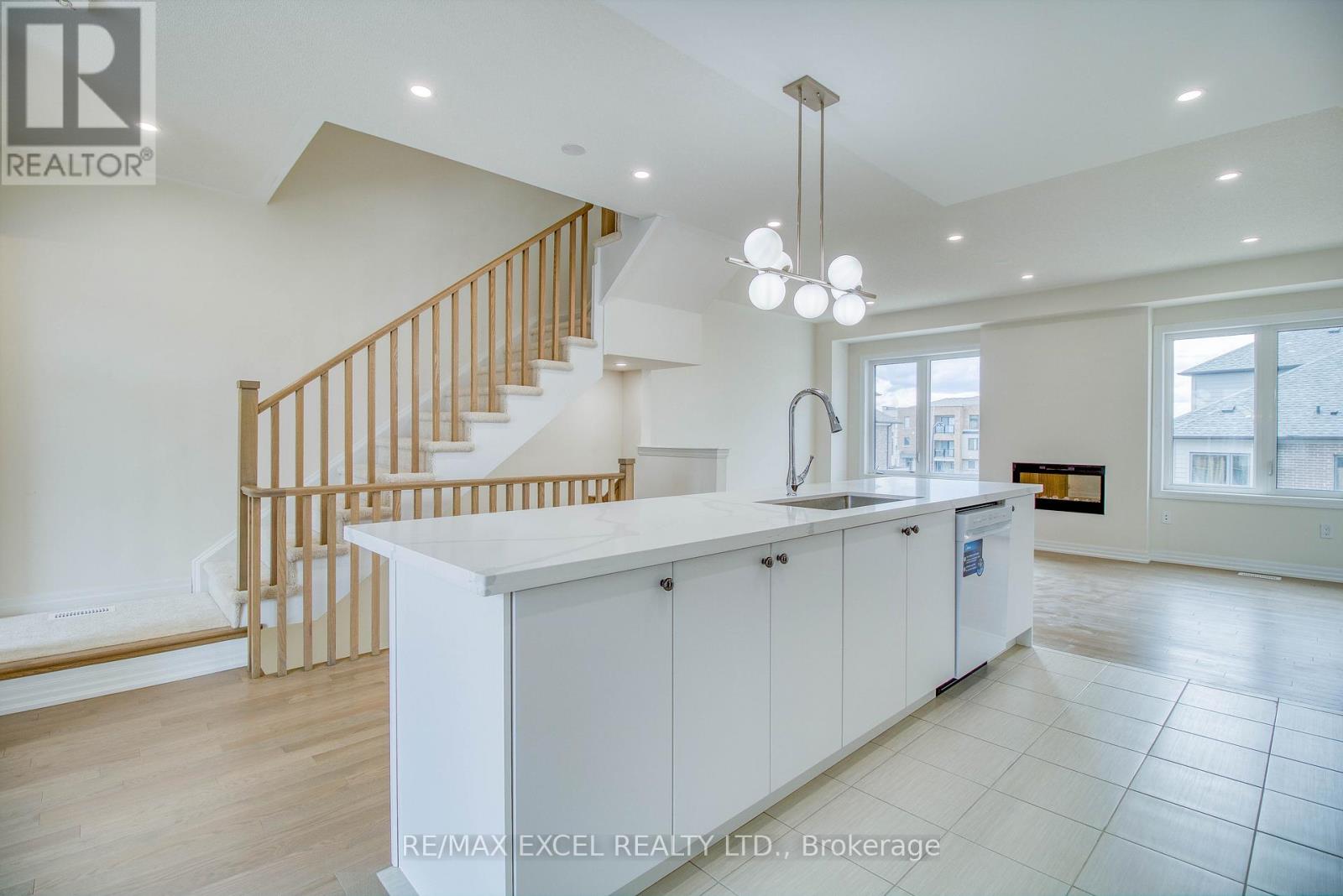 124 Solstice Circle, Newmarket, Ontario  L3X 0L7 - Photo 19 - N12655390