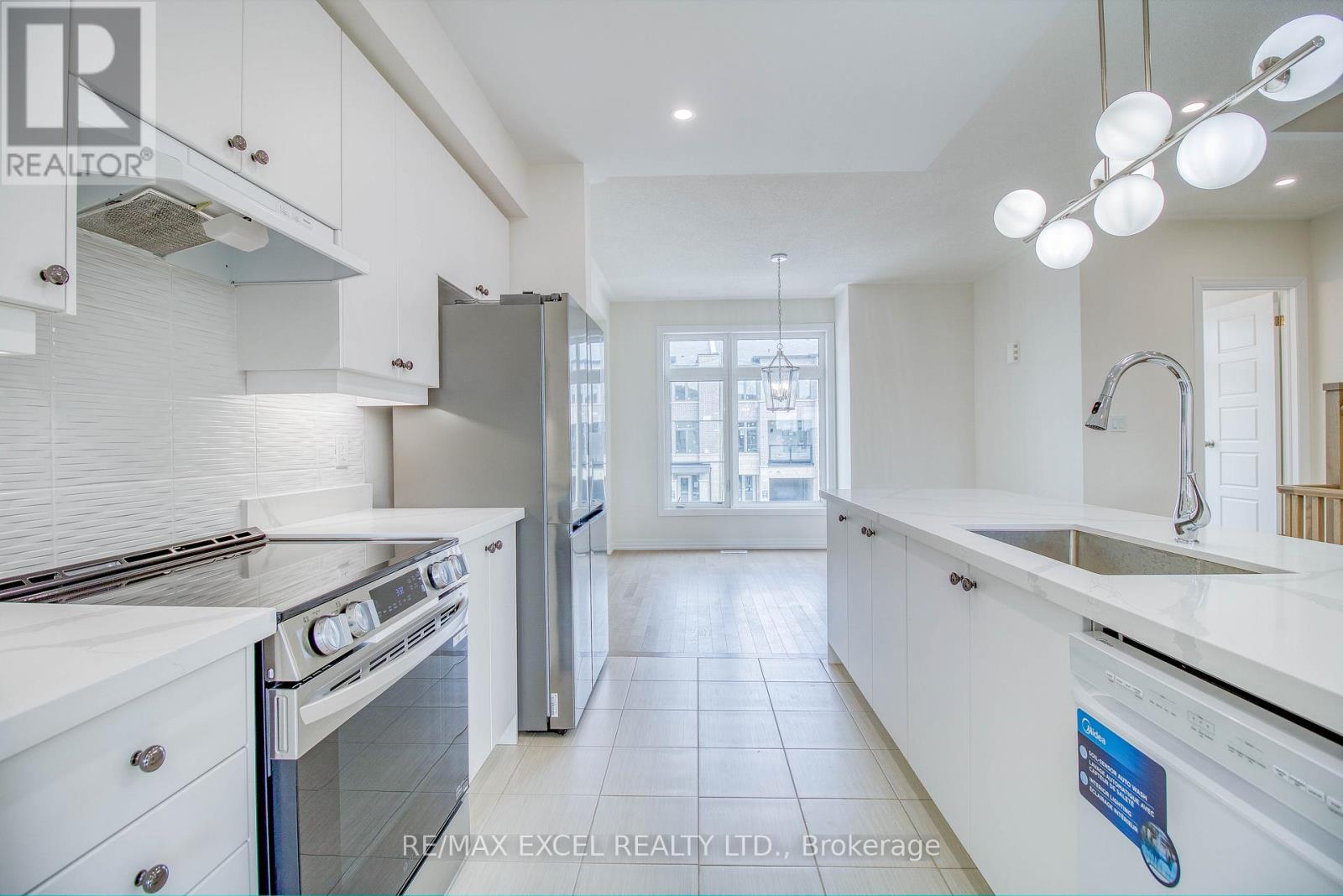 124 Solstice Circle, Newmarket, Ontario  L3X 0L7 - Photo 23 - N12655390