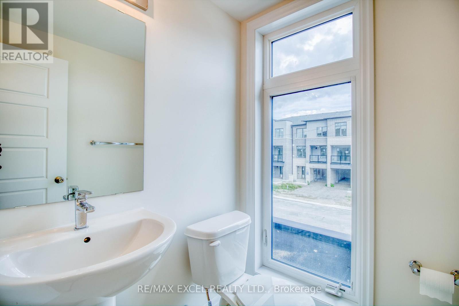 124 Solstice Circle, Newmarket, Ontario  L3X 0L7 - Photo 25 - N12655390