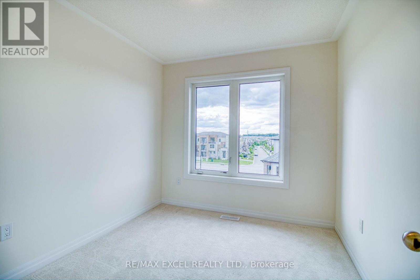 124 Solstice Circle, Newmarket, Ontario  L3X 0L7 - Photo 27 - N12655390