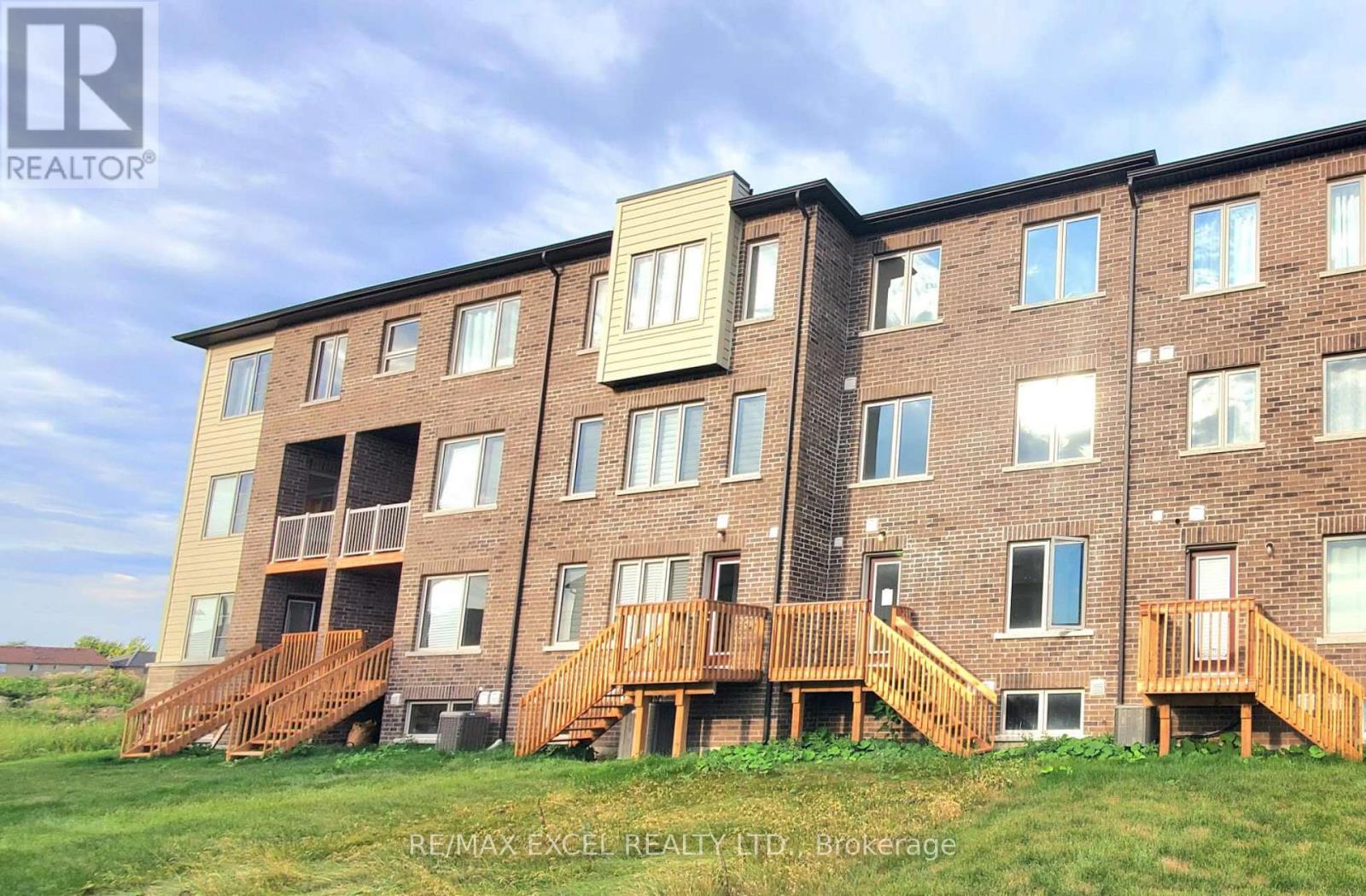 124 Solstice Circle, Newmarket, Ontario  L3X 0L7 - Photo 50 - N12655390