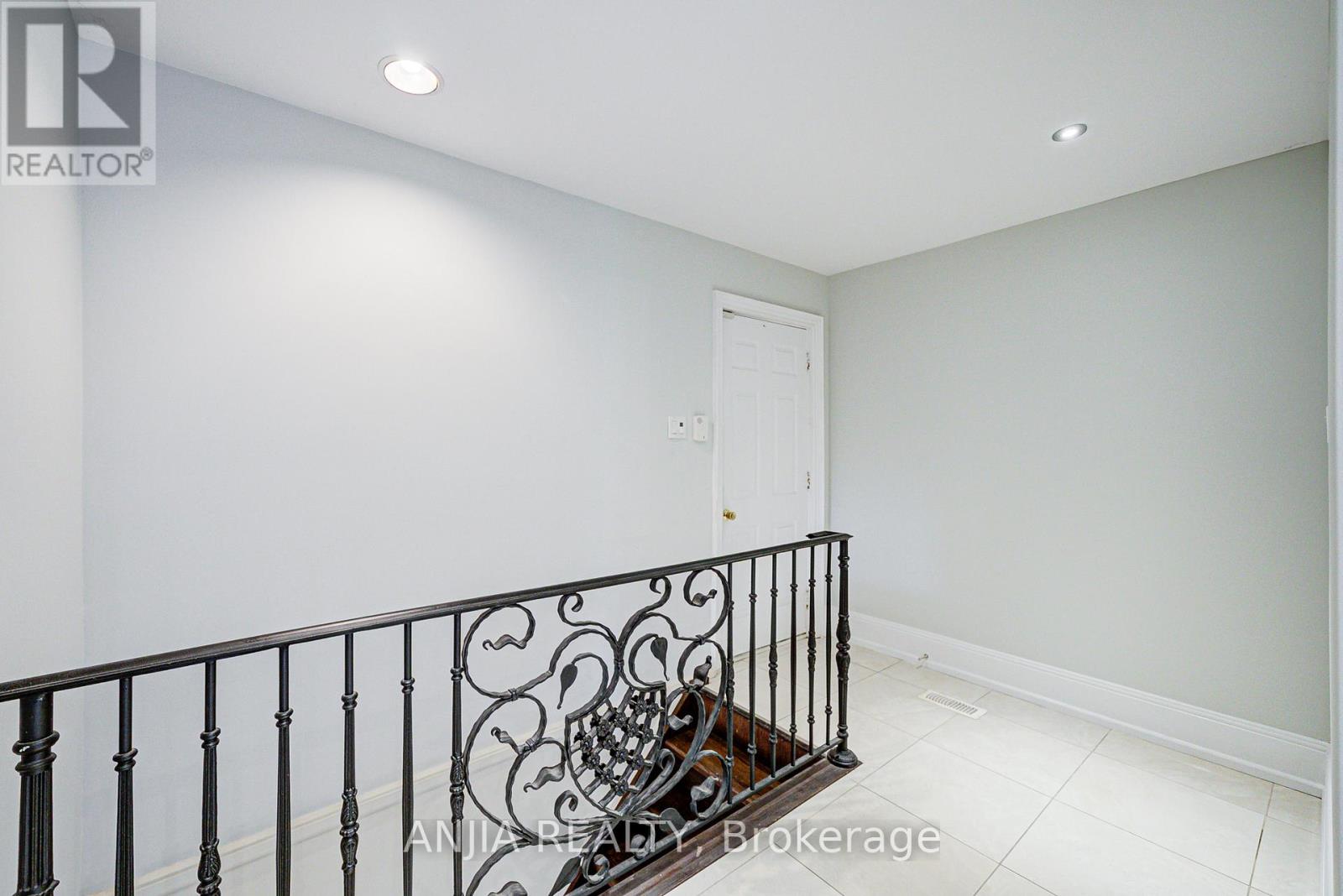 44 Bellini Avenue, Brampton, Ontario  L6P 0E2 - Photo 12 - W12655336