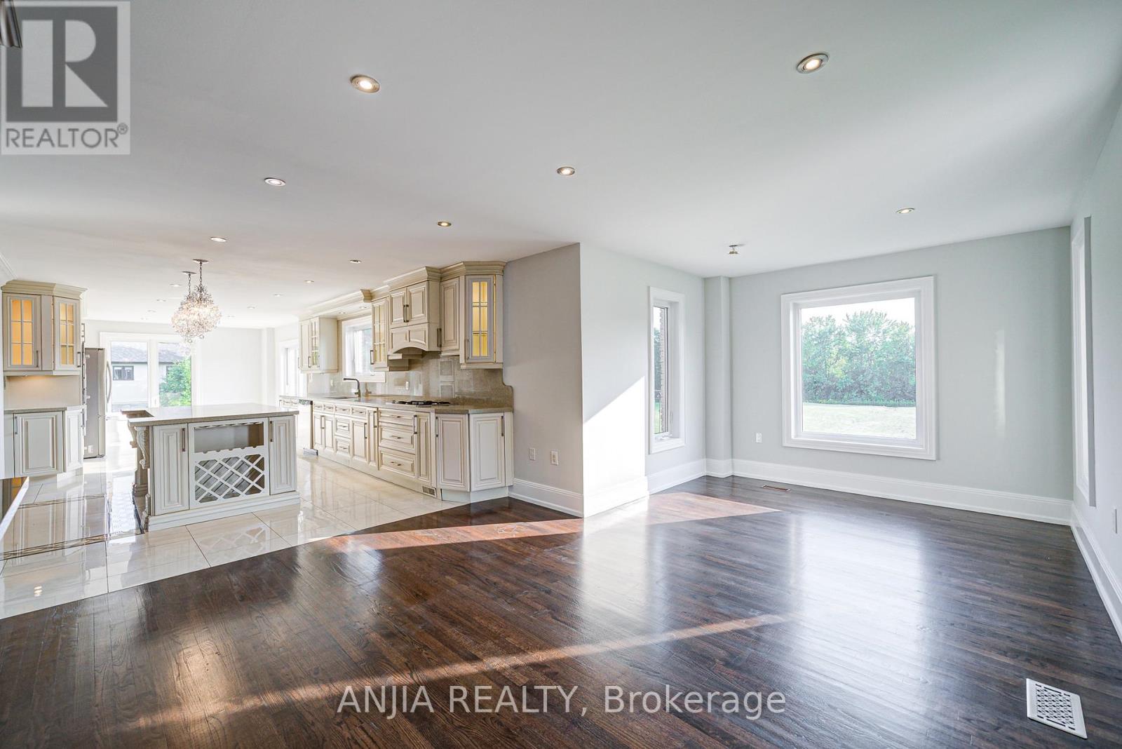 44 Bellini Avenue, Brampton, Ontario  L6P 0E2 - Photo 13 - W12655336