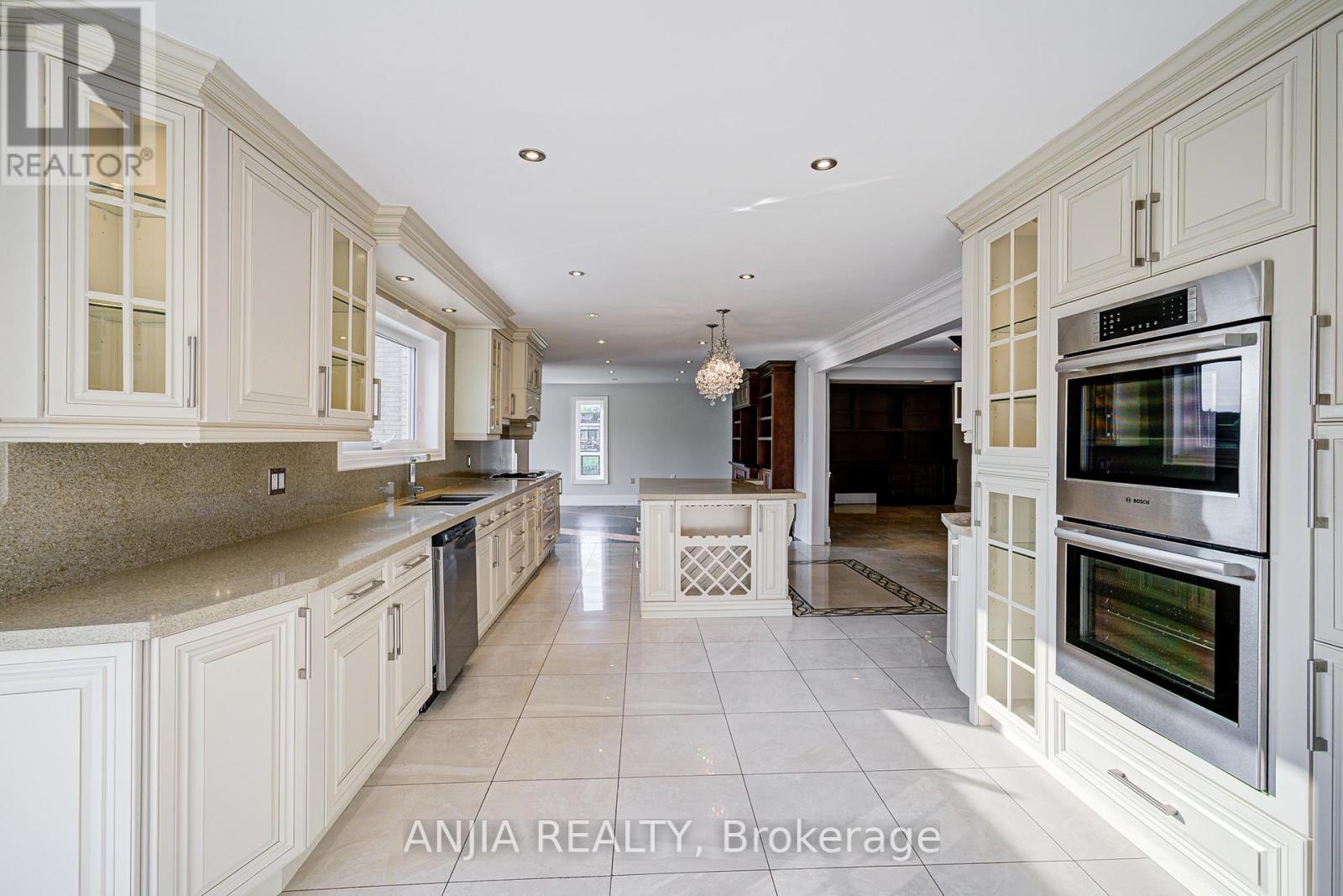 44 Bellini Avenue, Brampton, Ontario  L6P 0E2 - Photo 22 - W12655336