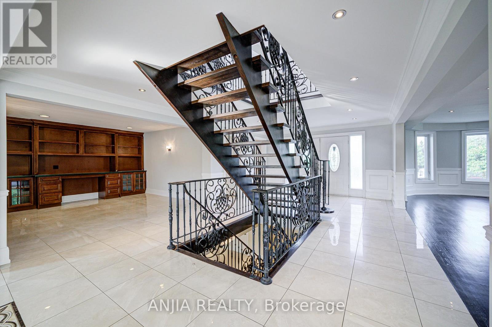 44 Bellini Avenue, Brampton, Ontario  L6P 0E2 - Photo 7 - W12655336