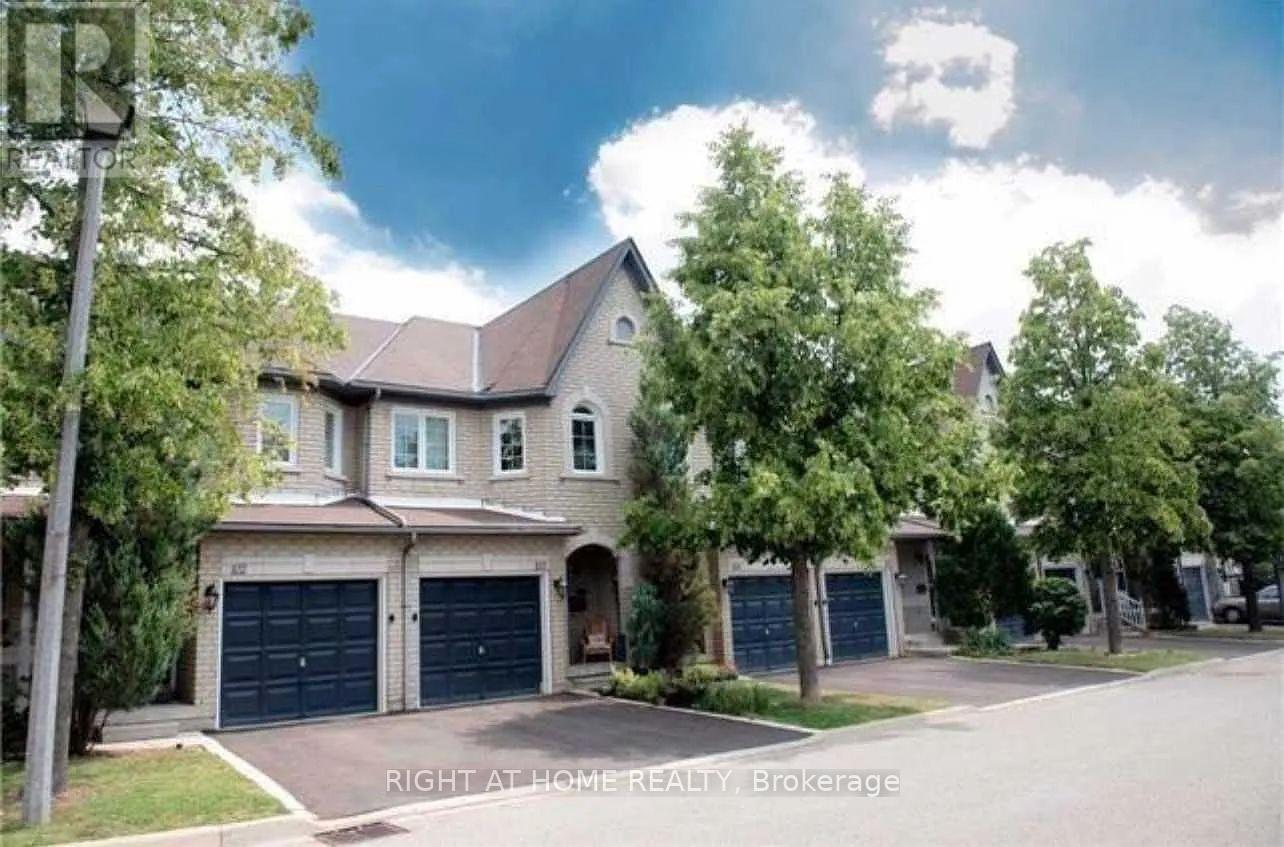 102 - 455 Apache Court, Mississauga, Ontario  L4Z 3W8 - Photo 2 - W12655340