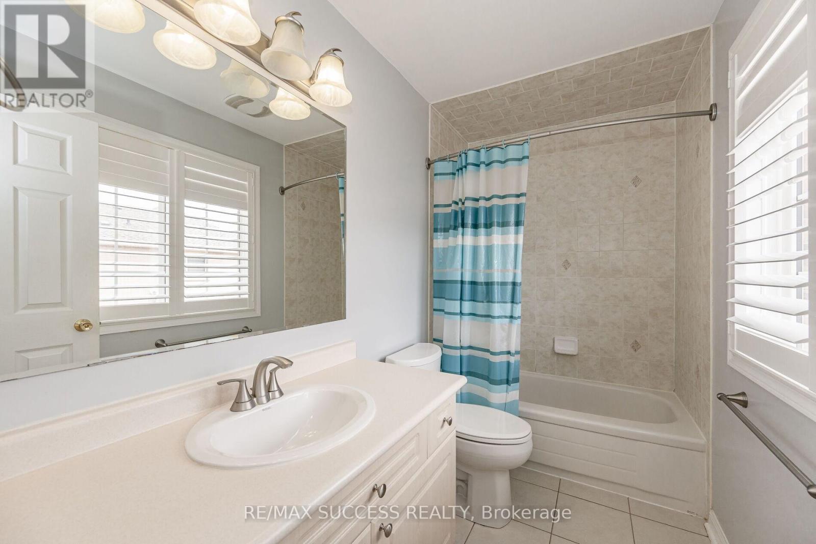 734 Edwards Avenue, Milton, Ontario  L9T 6B4 - Photo 24 - W12655354