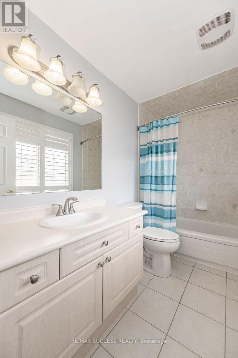 734 Edwards Avenue, Milton, Ontario  L9T 6B4 - Photo 25 - W12655354