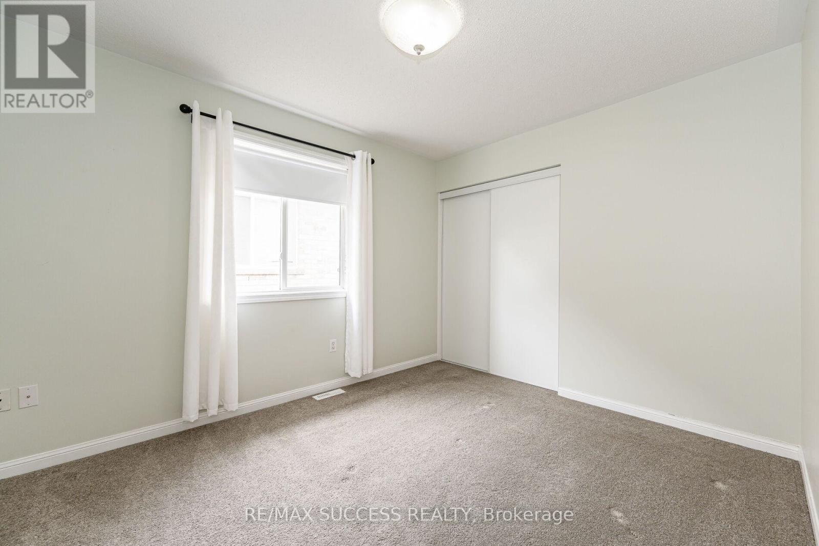 734 Edwards Avenue, Milton, Ontario  L9T 6B4 - Photo 29 - W12655354