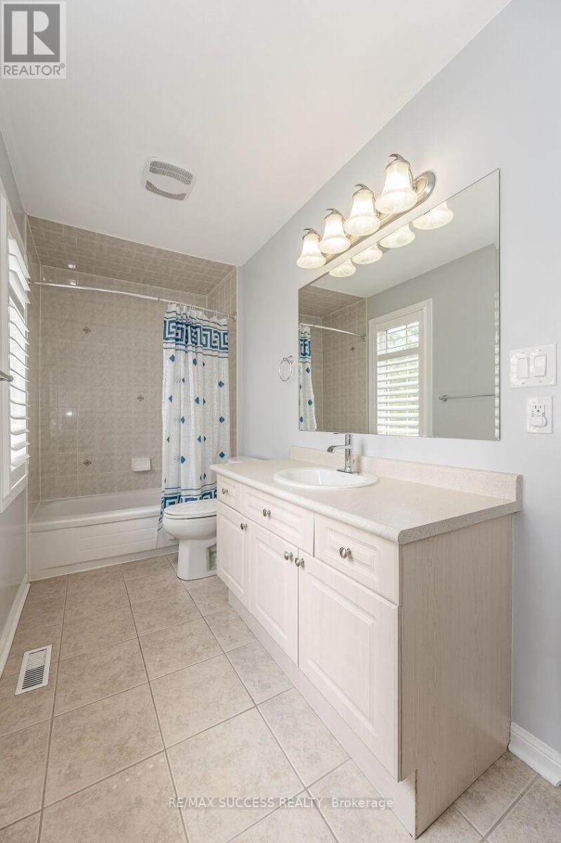 734 Edwards Avenue, Milton, Ontario  L9T 6B4 - Photo 32 - W12655354