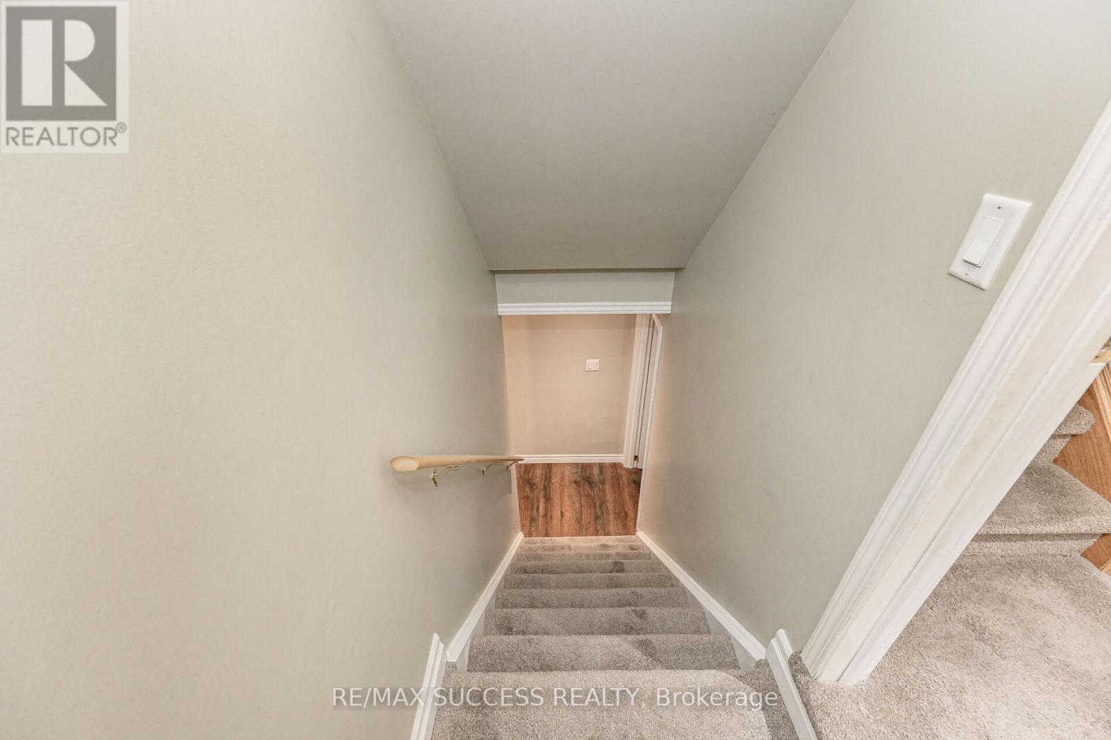 734 Edwards Avenue, Milton, Ontario  L9T 6B4 - Photo 33 - W12655354