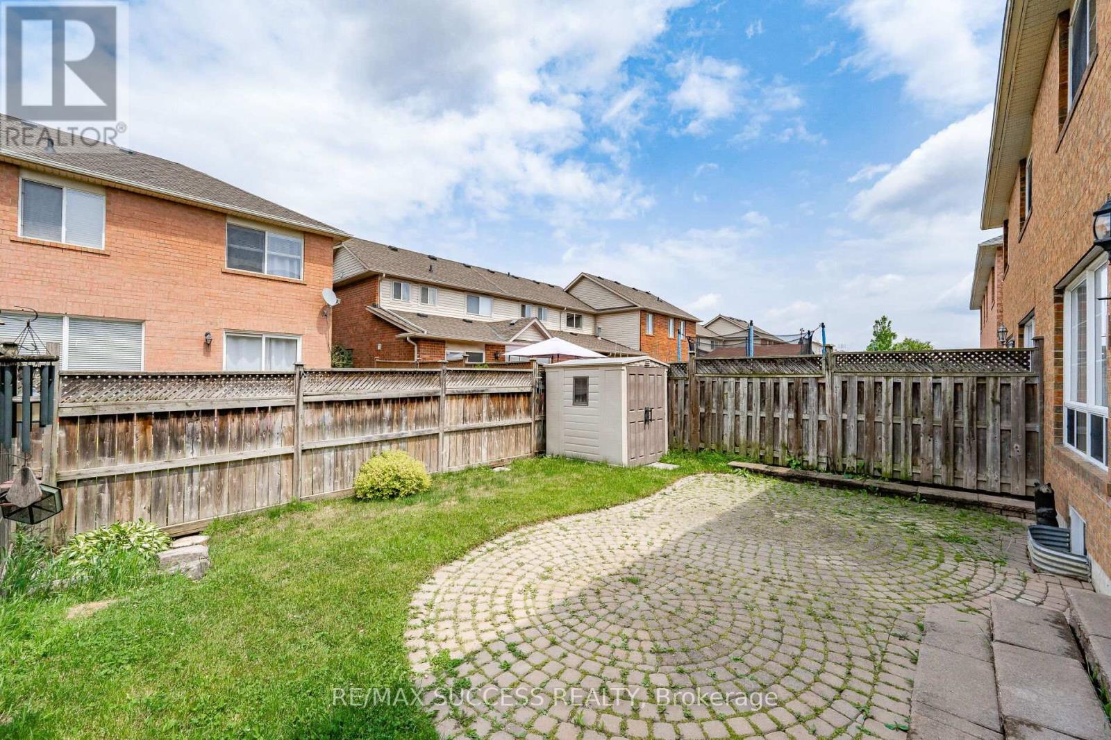 734 Edwards Avenue, Milton, Ontario  L9T 6B4 - Photo 38 - W12655354