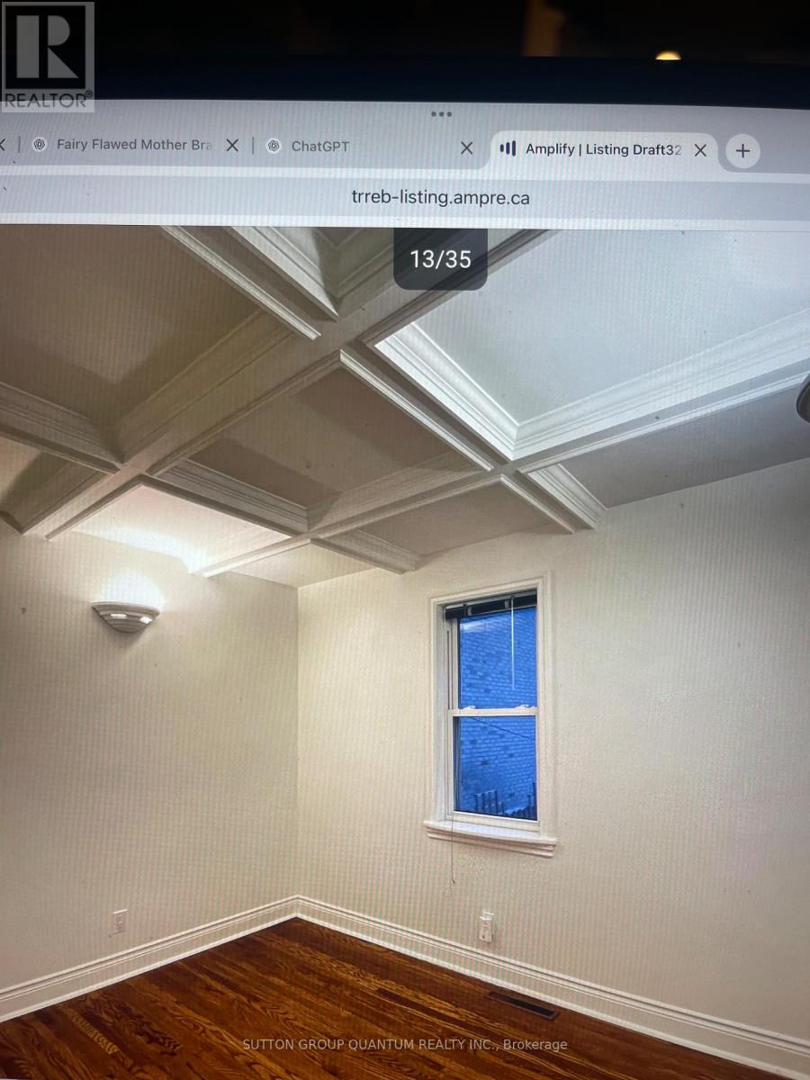 46 Woodlawn Avenue, Mississauga, Ontario  L5G 3K6 - Photo 7 - W12655376