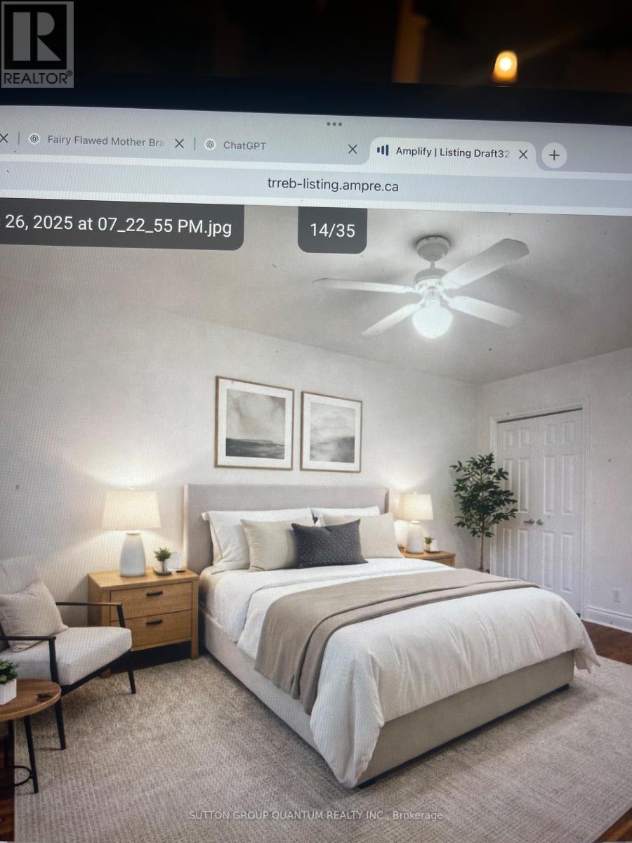 46 Woodlawn Avenue, Mississauga, Ontario  L5G 3K6 - Photo 8 - W12655376