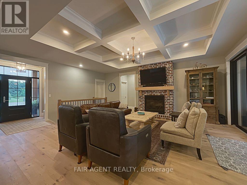 93 Woodland Drive, Norfolk, Ontario  N3Y 4J9 - Photo 3 - X12655418