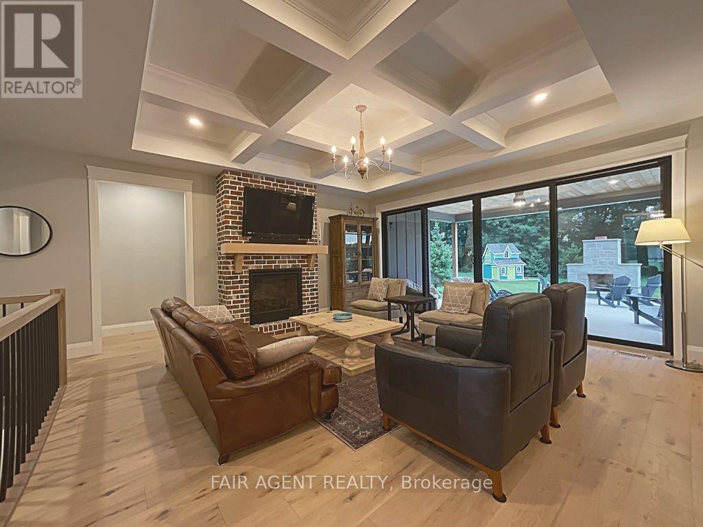 93 Woodland Drive, Norfolk, Ontario  N3Y 4J9 - Photo 4 - X12655418