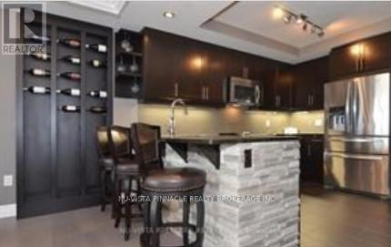 813 - 240 Villagewalk Boulevard, London North, Ontario  N6G 0P6 - Photo 6 - X12655422