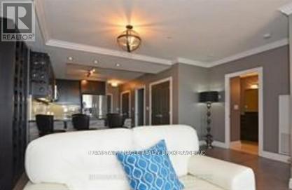 813 - 240 Villagewalk Boulevard, London North, Ontario  N6G 0P6 - Photo 9 - X12655422