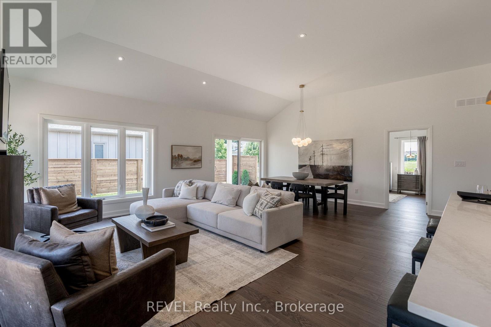 31 Harvest Drive, Niagara-On-The-Lake, Ontario  L0S 1J0 - Photo 12 - X12655430