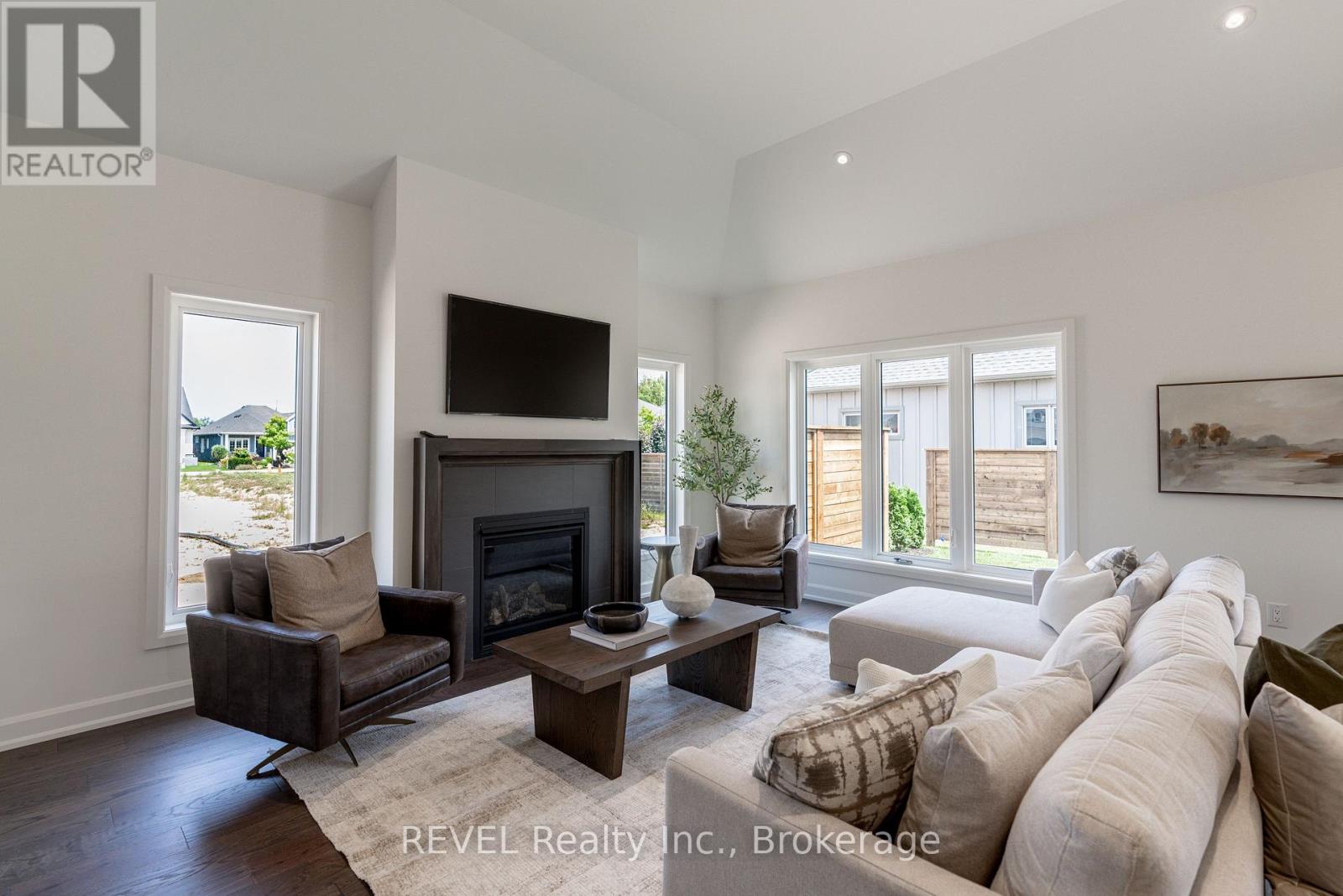 31 Harvest Drive, Niagara-On-The-Lake, Ontario  L0S 1J0 - Photo 14 - X12655430