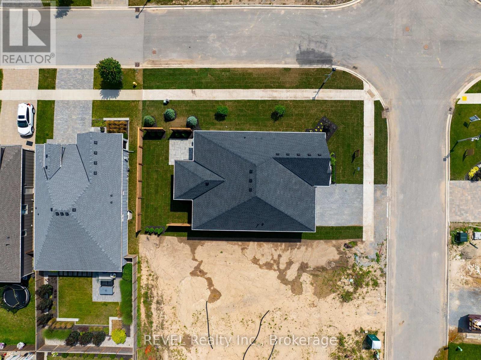 31 Harvest Drive, Niagara-On-The-Lake, Ontario  L0S 1J0 - Photo 4 - X12655430