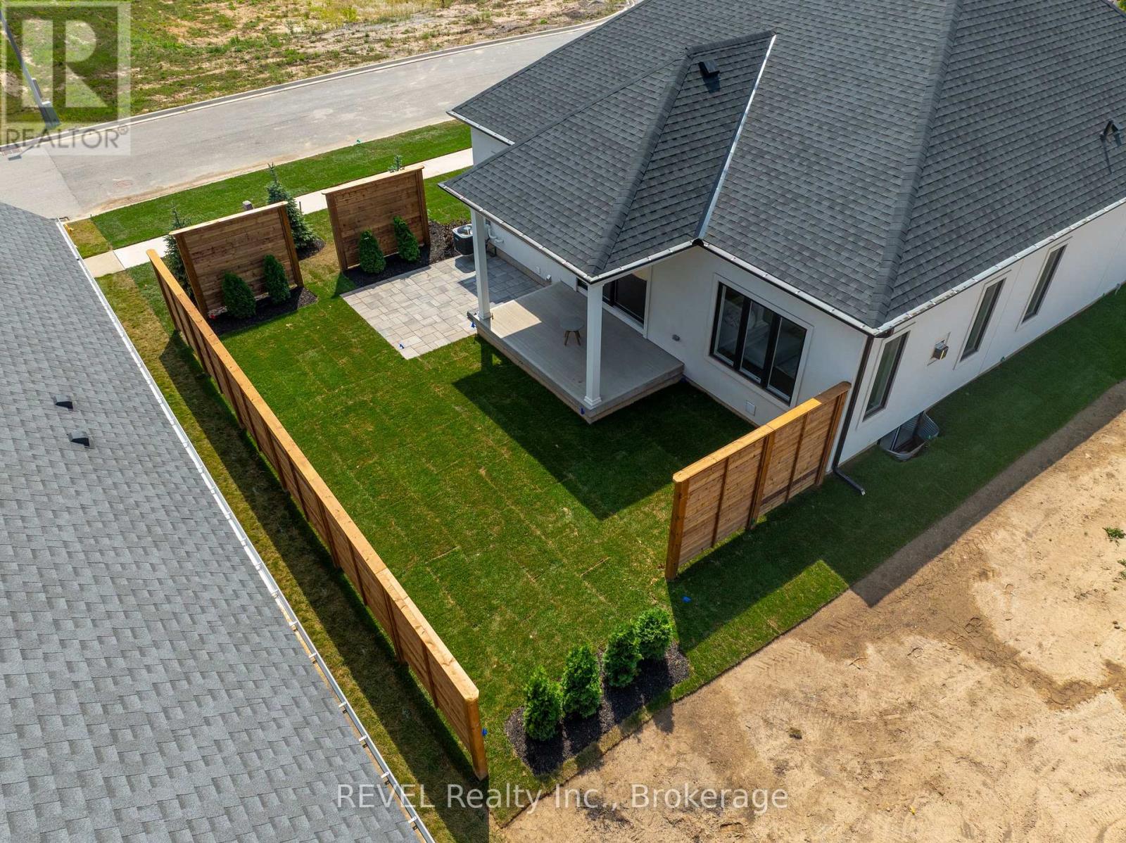 31 Harvest Drive, Niagara-On-The-Lake, Ontario  L0S 1J0 - Photo 5 - X12655430