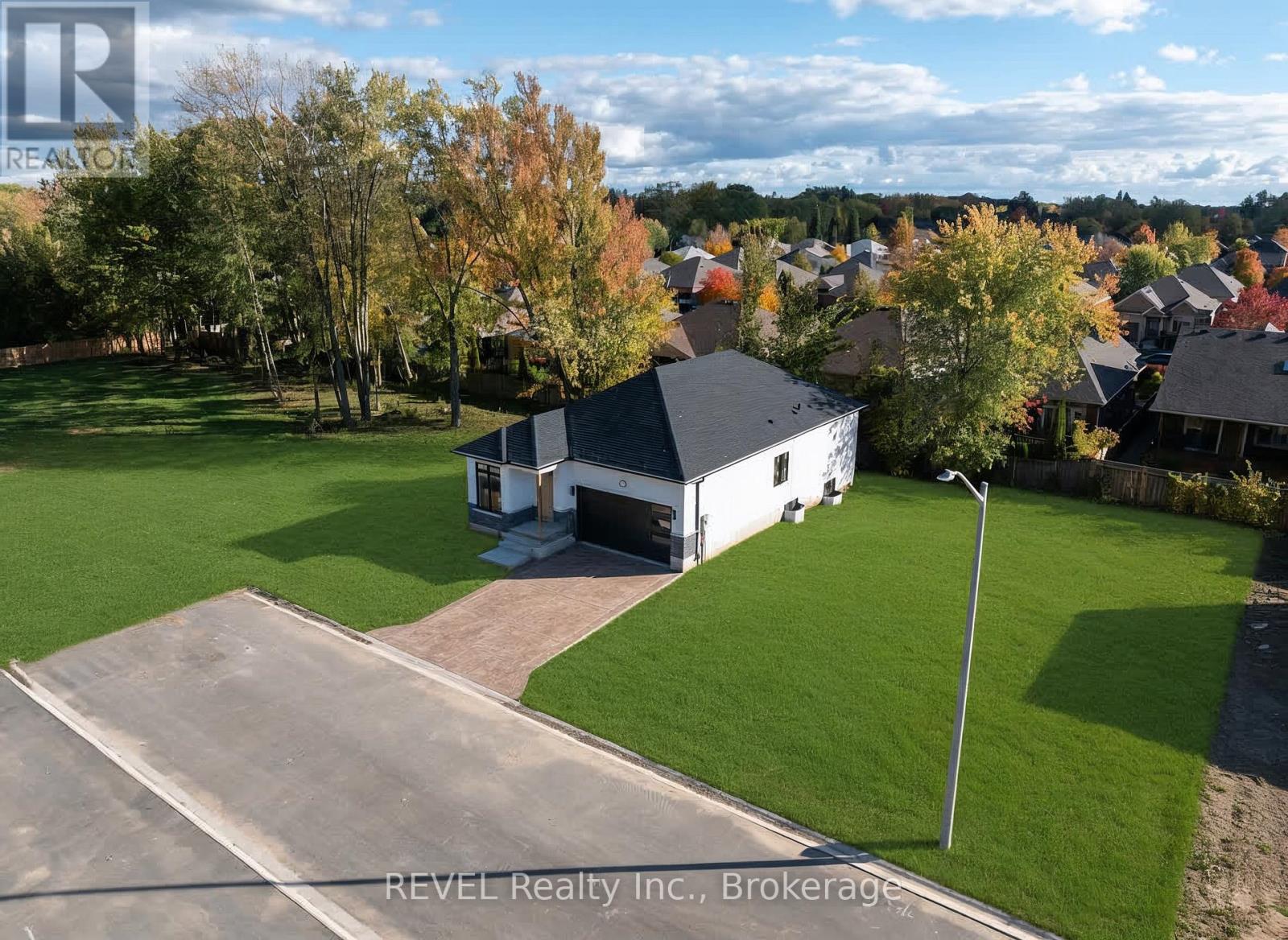 11 Stickles Street, Pelham, Ontario  L3C 3C3 - Photo 40 - X12655432