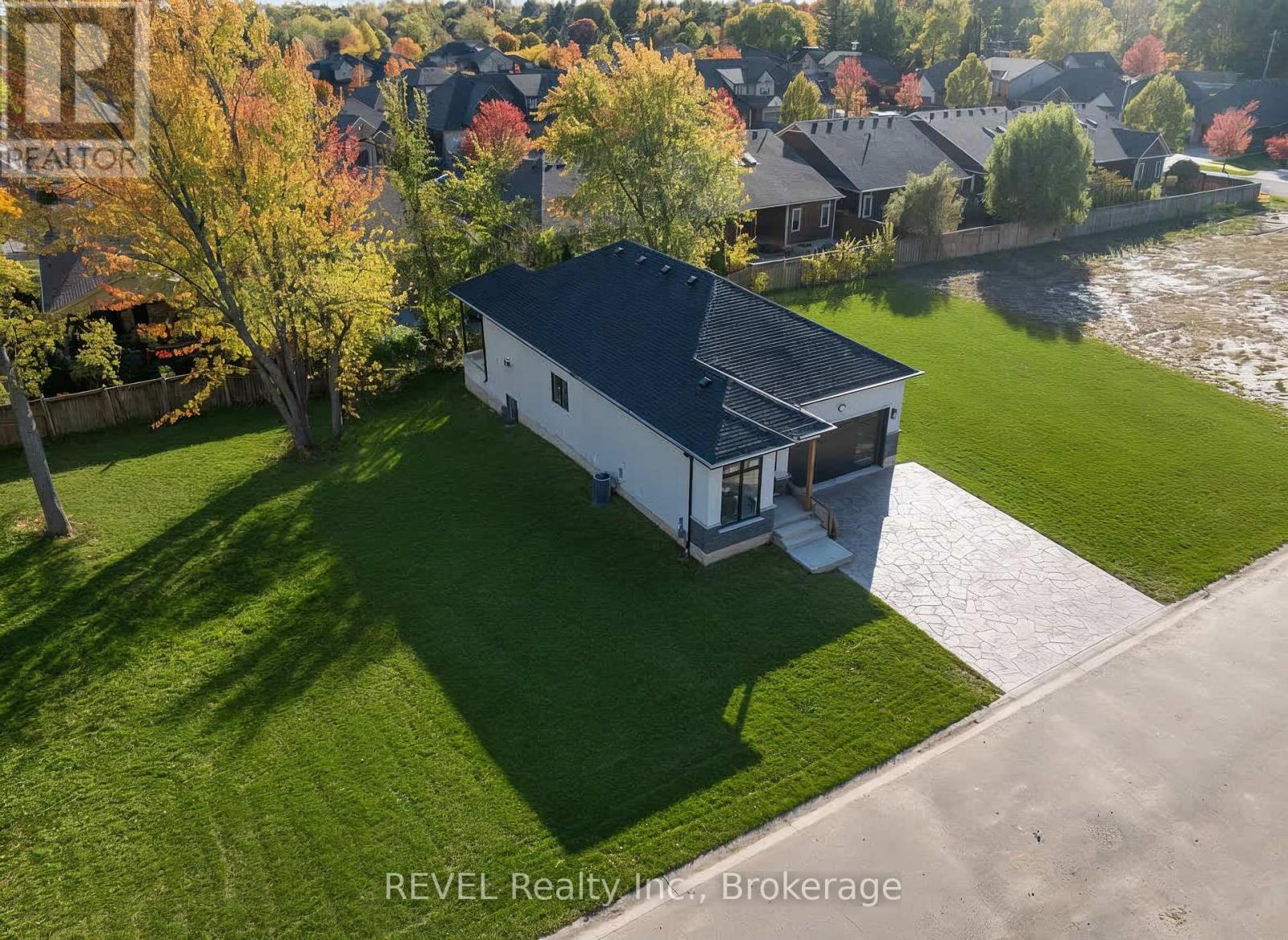 11 Stickles Street, Pelham, Ontario  L3C 3C3 - Photo 41 - X12655432