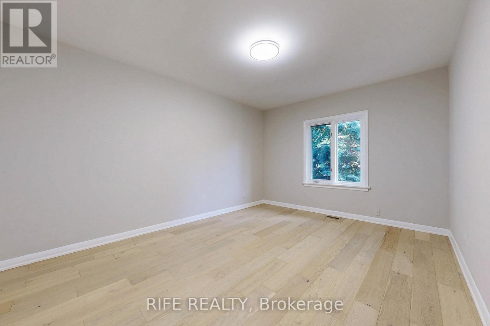 8 Elliotwood Court, Toronto, Ontario  M2L 2P9 - Photo 33 - C12655394