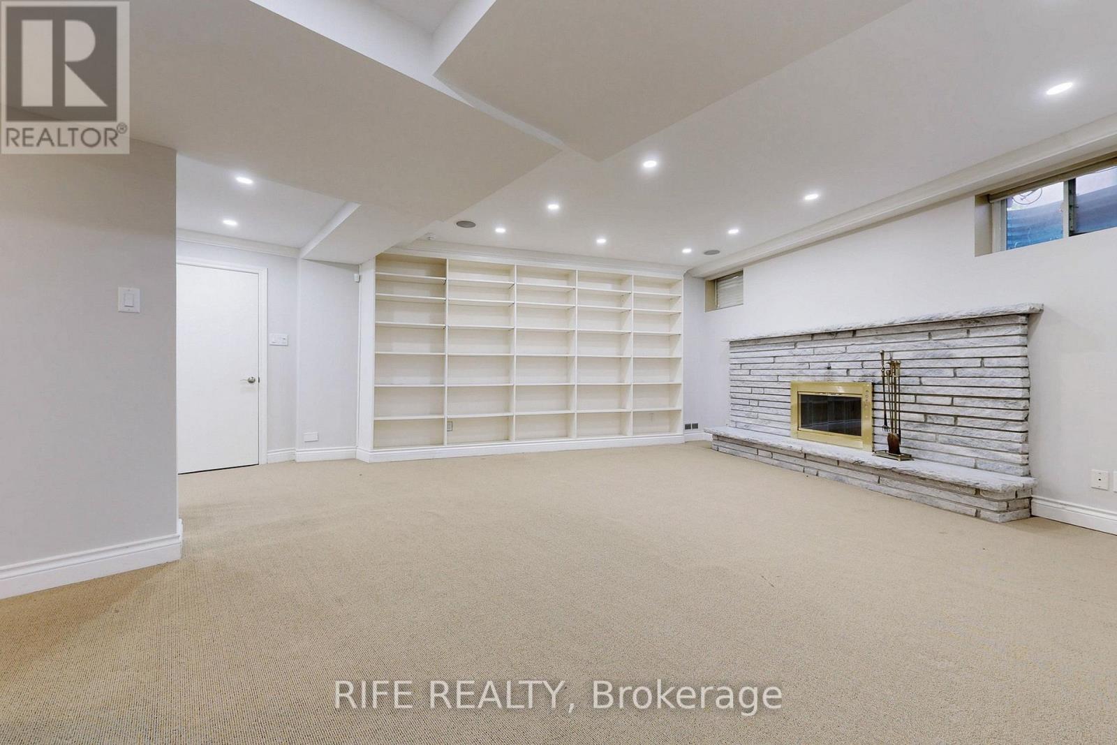 8 Elliotwood Court, Toronto, Ontario  M2L 2P9 - Photo 39 - C12655394