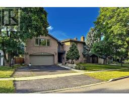 8 ELLIOTWOOD COURT, Toronto, Ontario