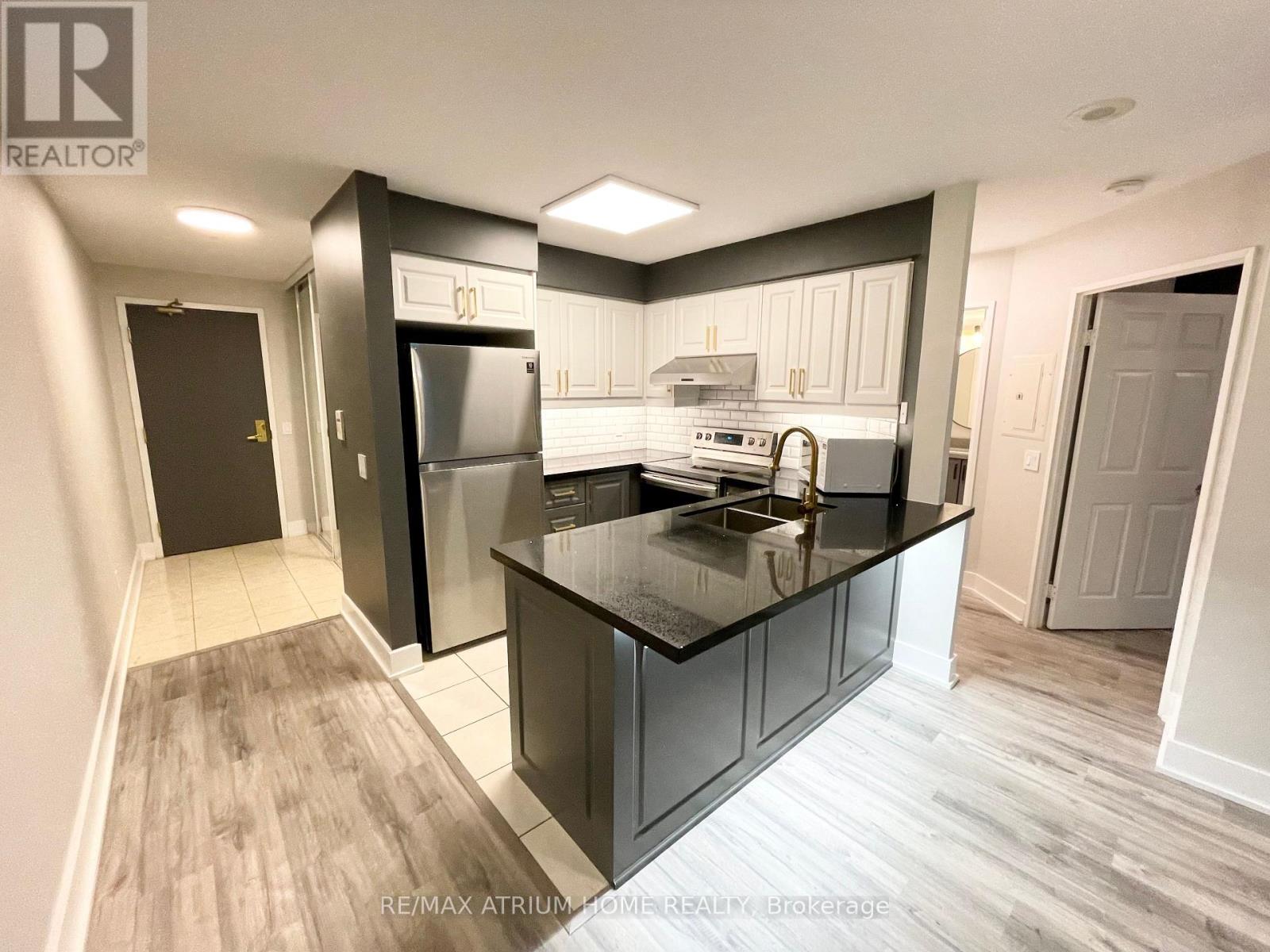 701 - 18 Parkview Avenue, Toronto, Ontario  M2N 7H7 - Photo 5 - C12655426