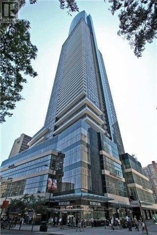 31 - 384 Yonge Street, Toronto, Ontario  M5B 1L2 - Photo 2 - C12655442