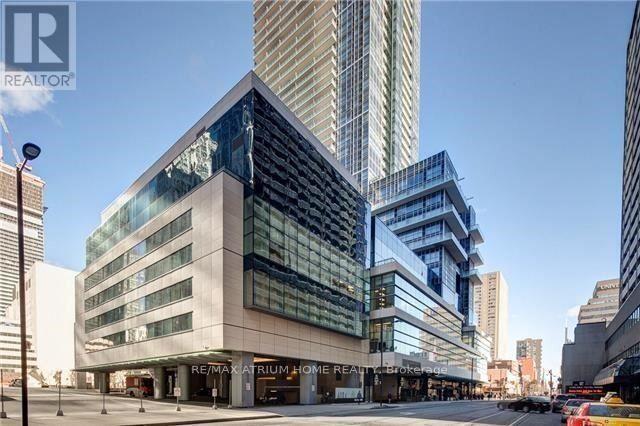 31 - 384 Yonge Street, Toronto, Ontario  M5B 1L2 - Photo 3 - C12655442