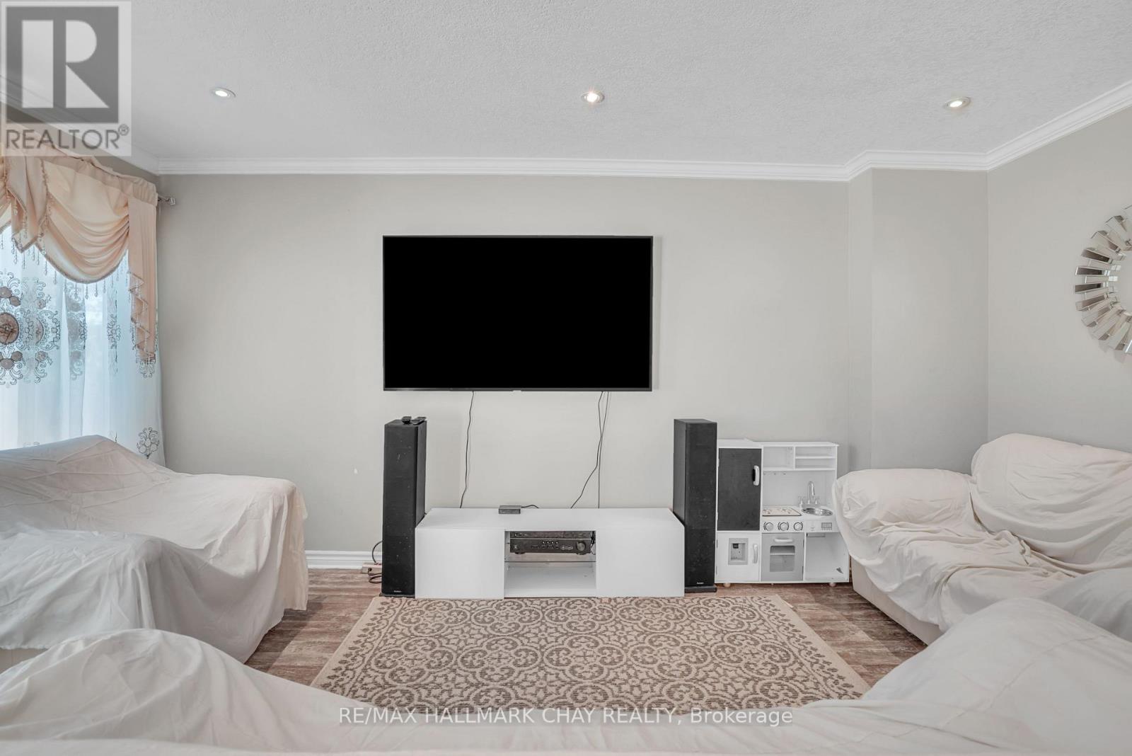 30 Rosenfeld Drive, Barrie, Ontario  L4M 5X2 - Photo 12 - S12655428