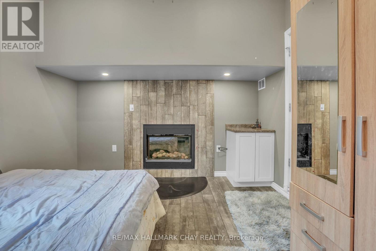 30 Rosenfeld Drive, Barrie, Ontario  L4M 5X2 - Photo 5 - S12655428