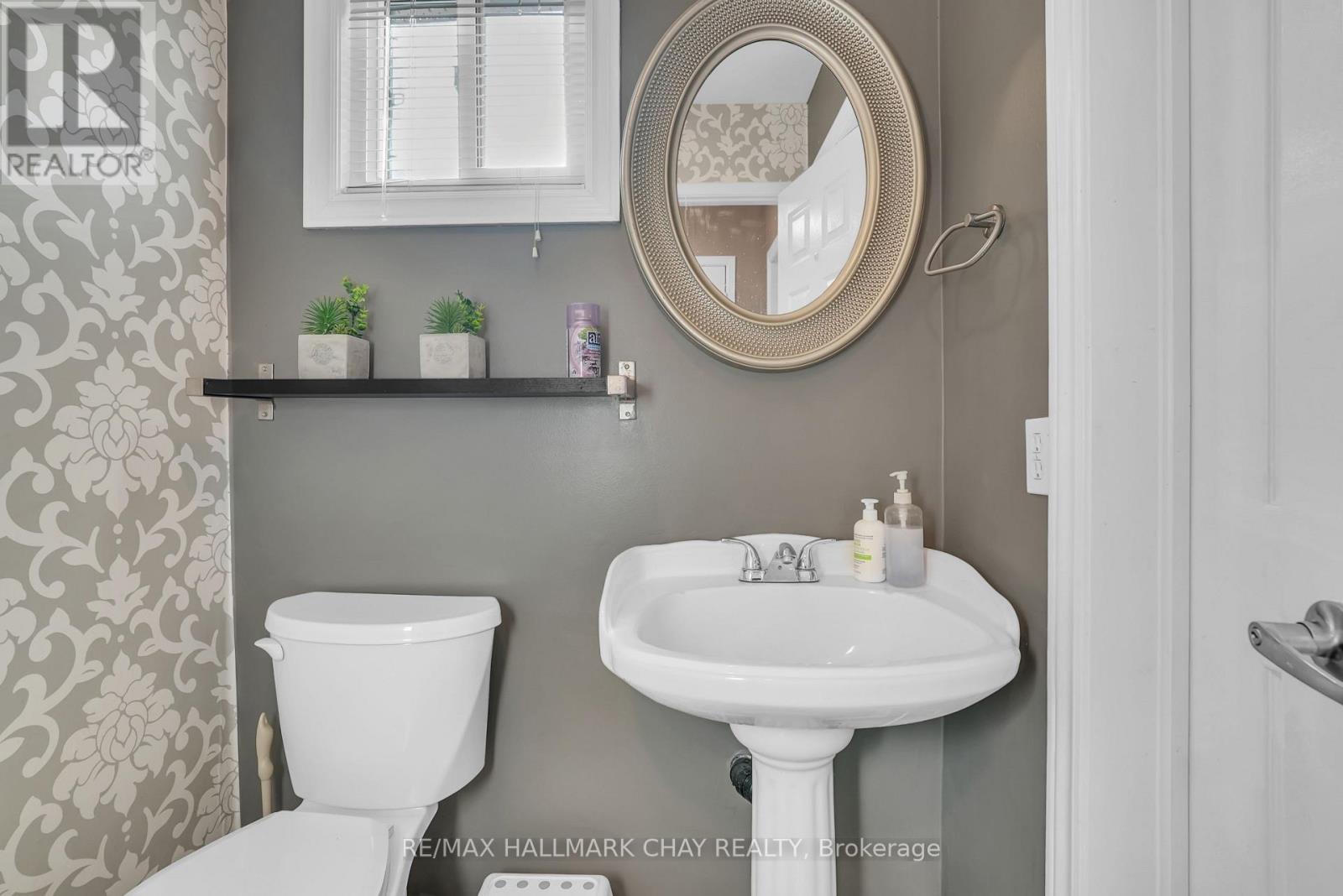 30 Rosenfeld Drive, Barrie, Ontario  L4M 5X2 - Photo 6 - S12655428