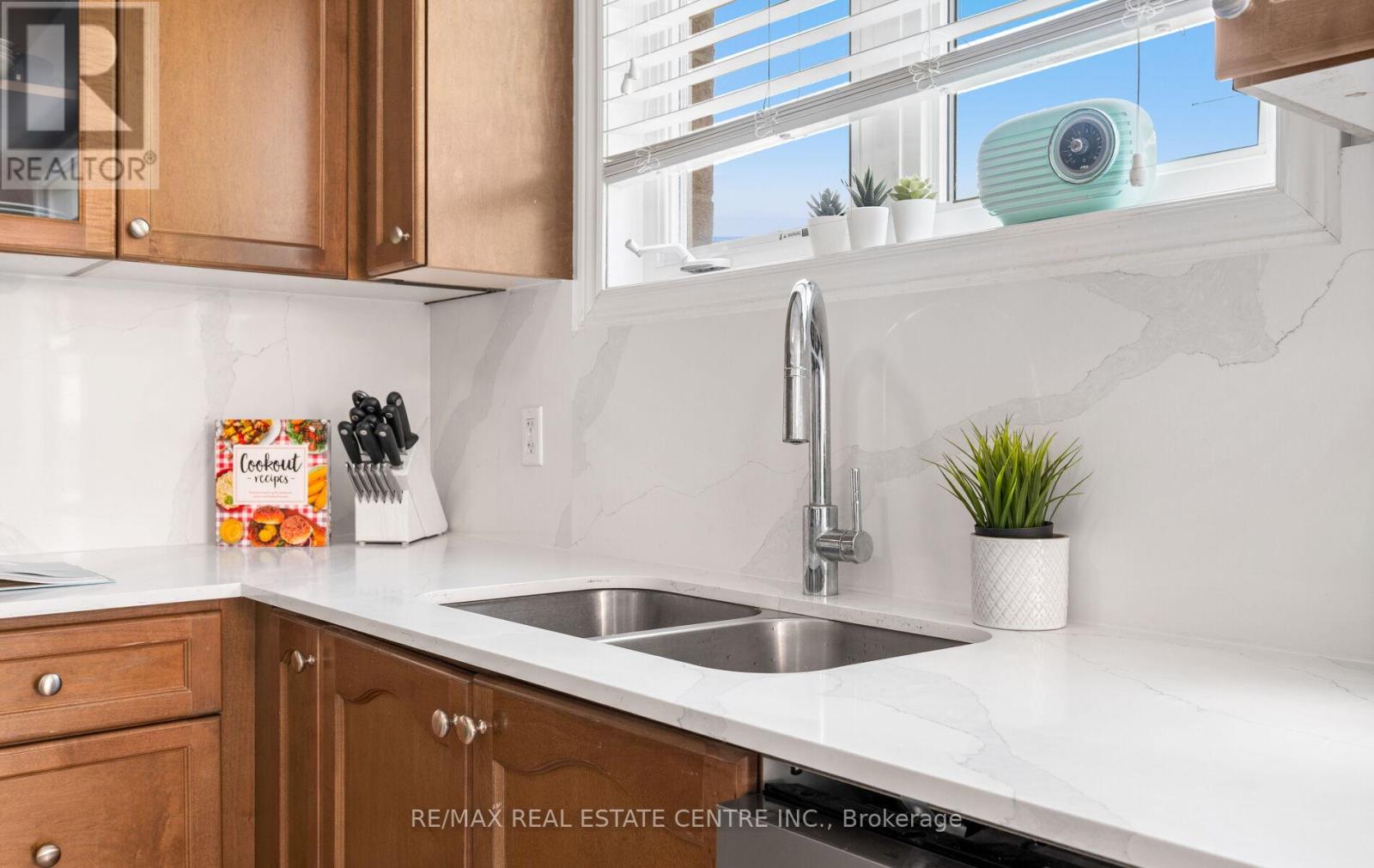 105 Olivia Marie Road, Brampton, Ontario  L6Y 0N1 - Photo 20 - W12655436